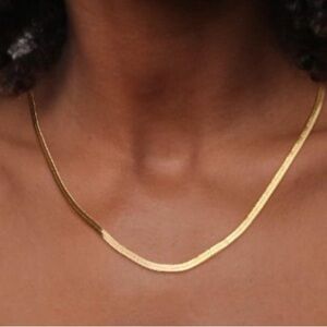 Kendra Scott Elegant Gold Necklace & Bracelet Set